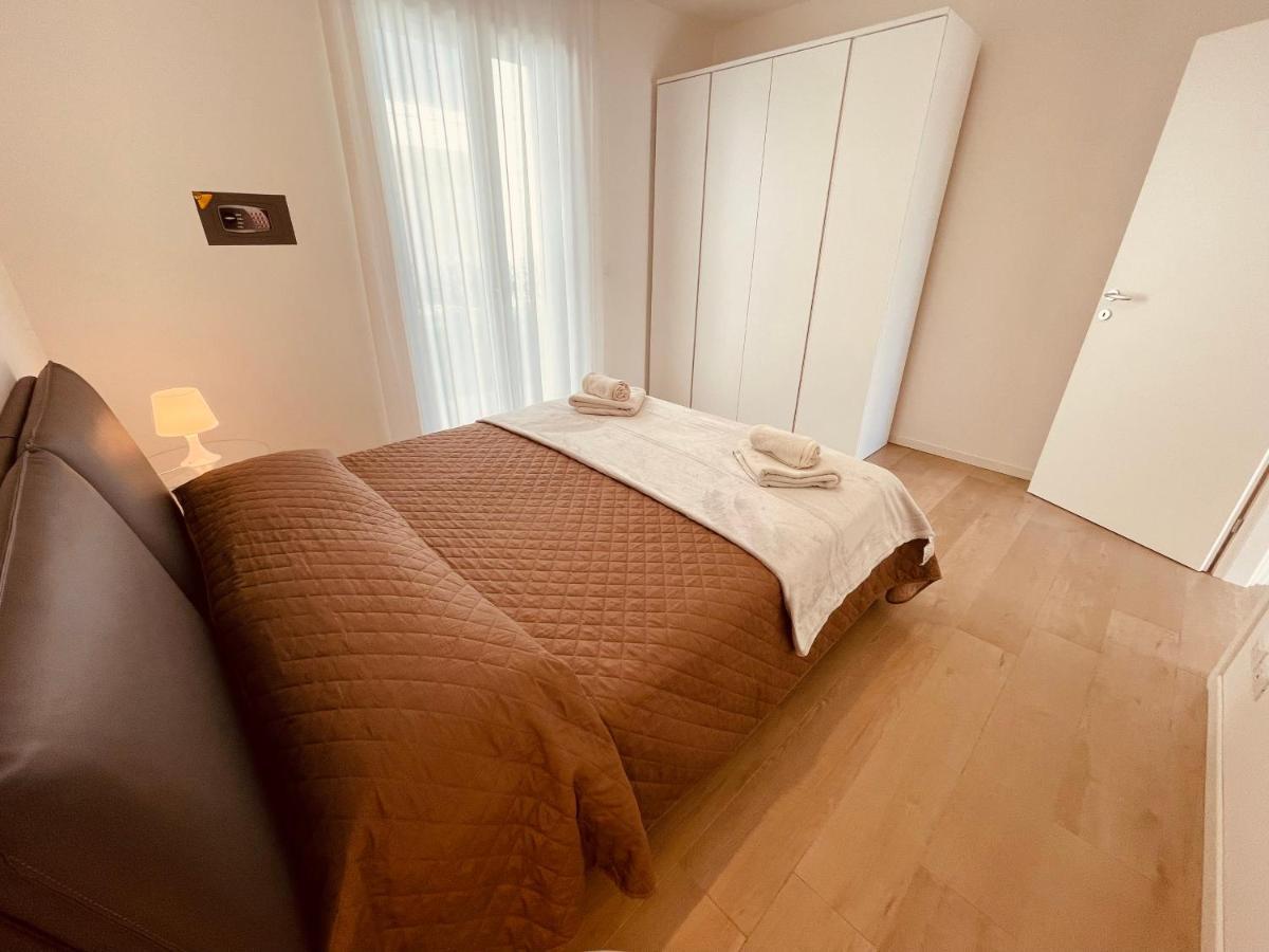 Jesolo Ground Floor Flat With Pool - 2 Family Apartments Exterior photo